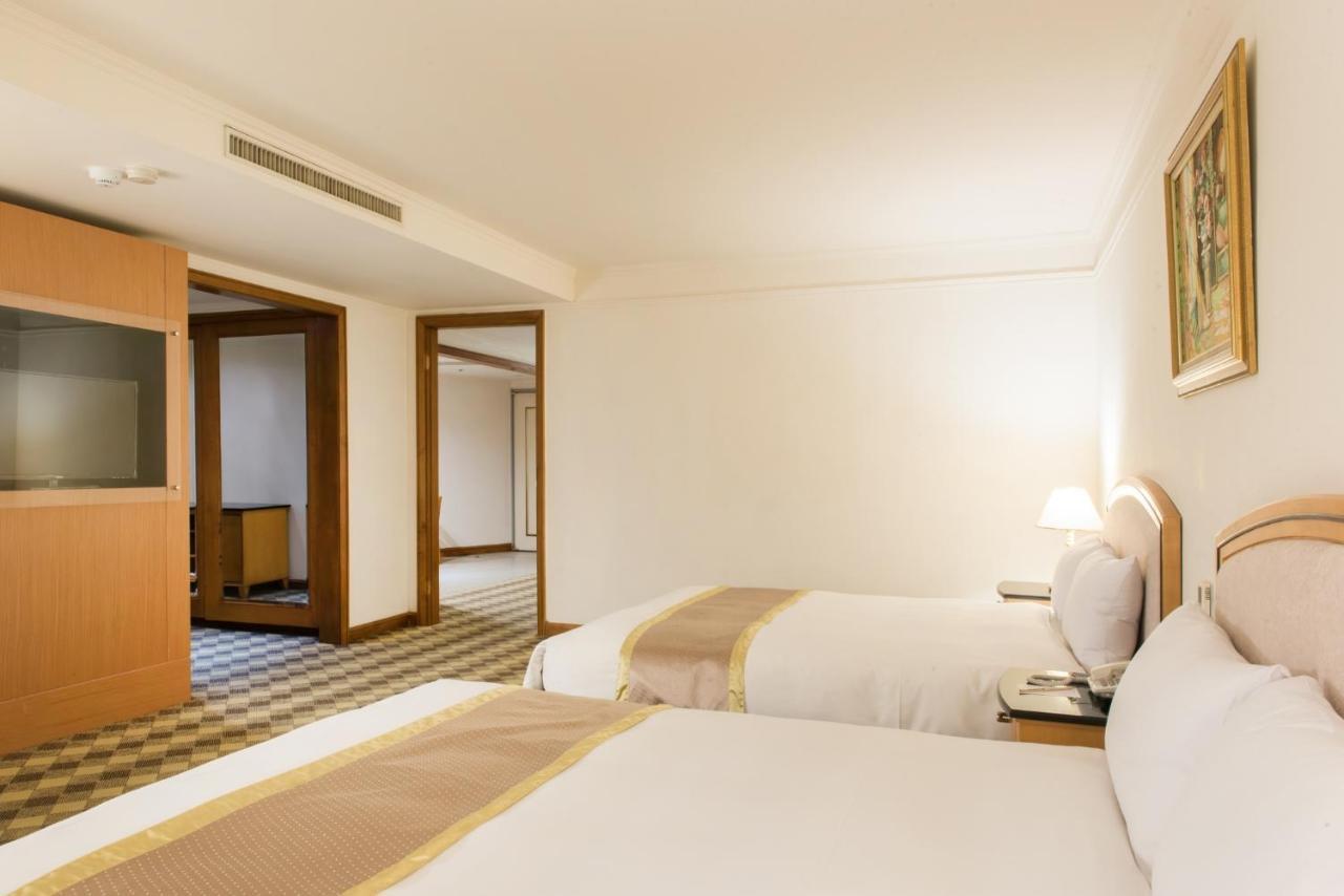 Hometel Hotel Kaohsiung Buitenkant foto