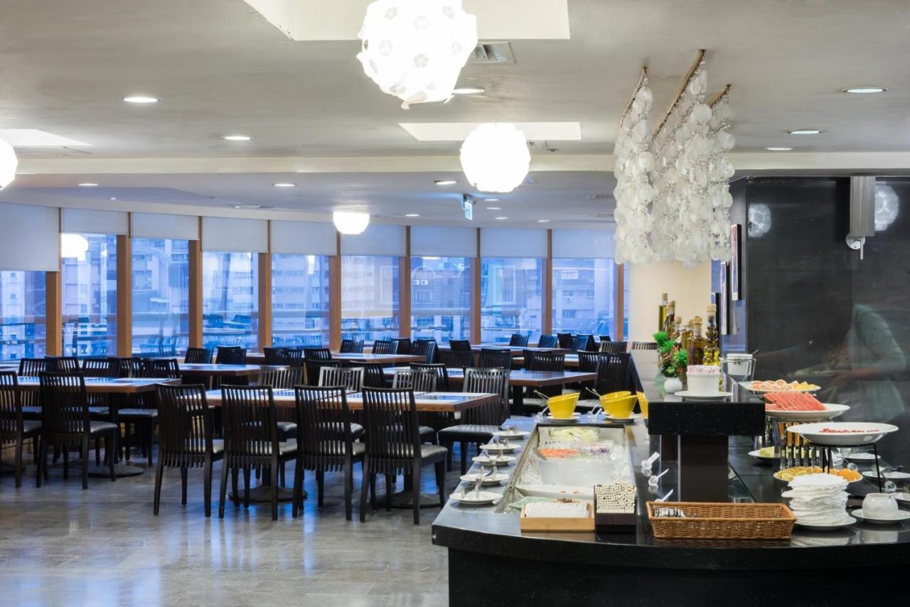 Hometel Hotel Kaohsiung Buitenkant foto