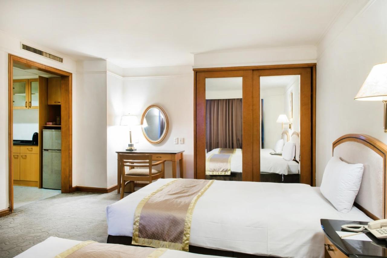Hometel Hotel Kaohsiung Buitenkant foto
